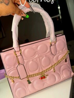 Women’s Elegant Fashion Handbag – Brand New